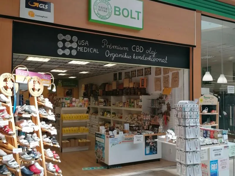 Natúr Kuckó Törökbálint Auchan – üzlet kívülről